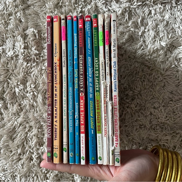 Children's Book Collection - Picture 3 of 3